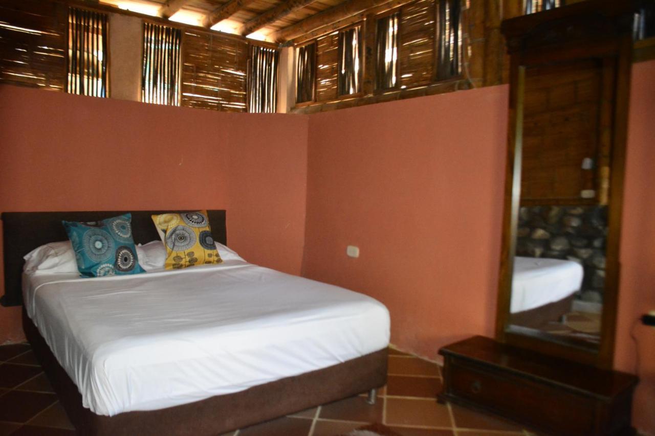 La Percha Hostal Palomino Exterior photo